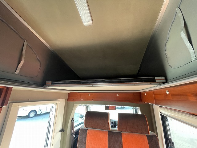 キャンピングカー軽キャンパー