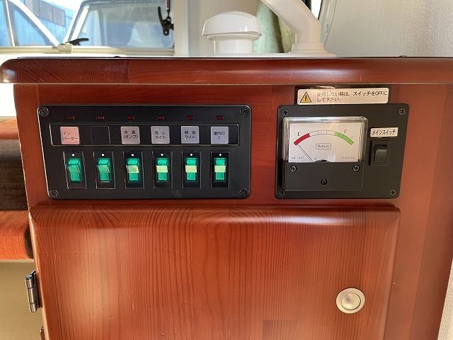 キャンピングカー軽キャンパー