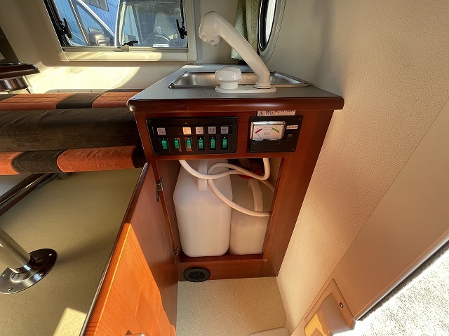 キャンピングカー軽キャンパー