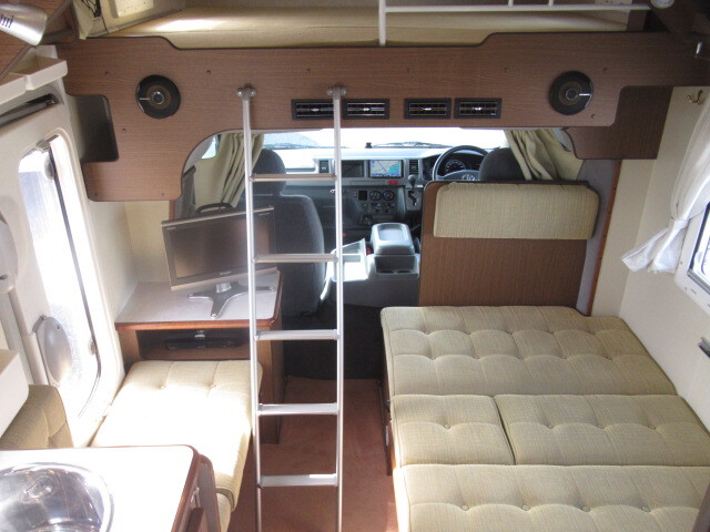 キャンピングカーキャブコン