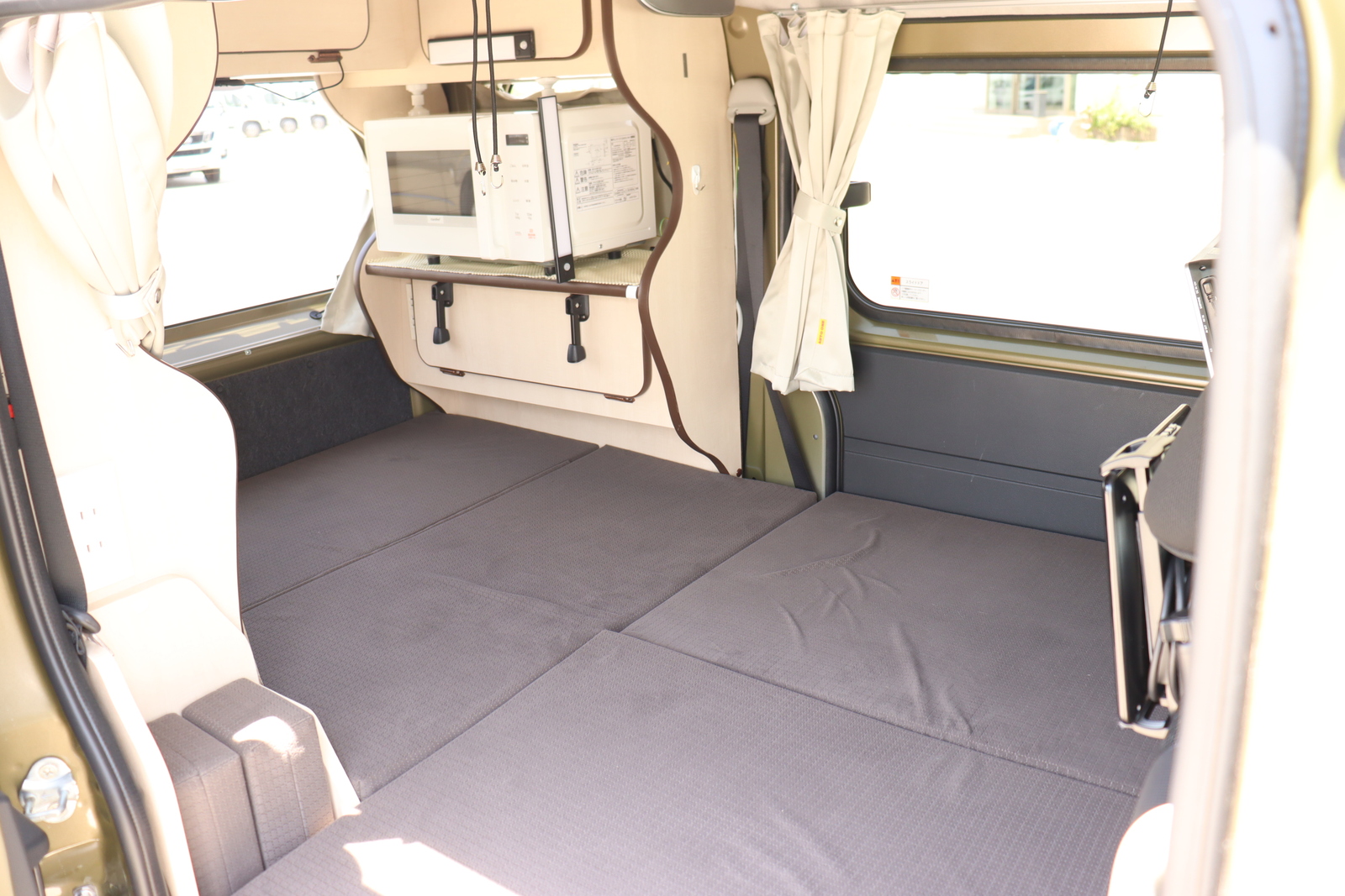 キャンピングカー軽キャンパー