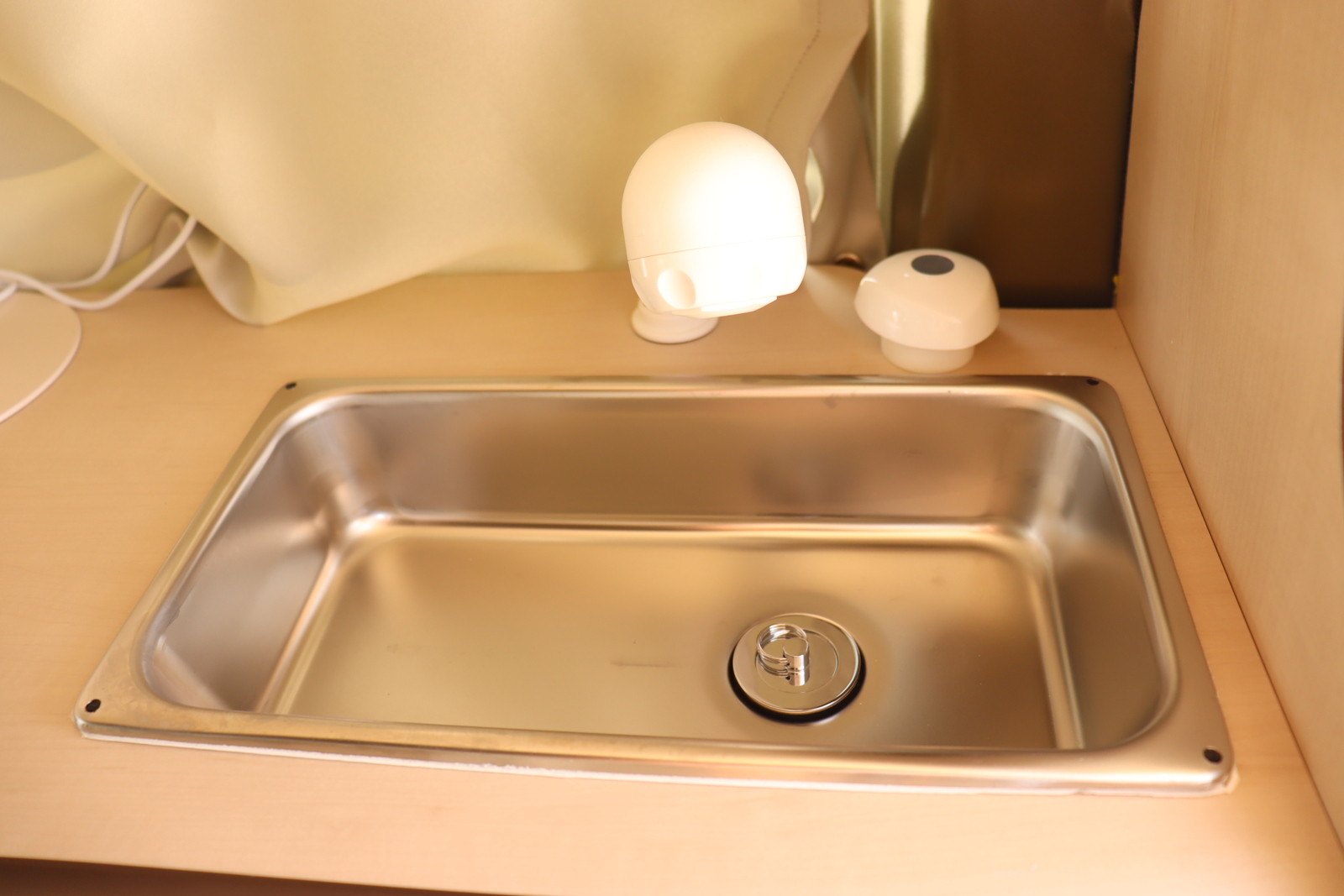 キャンピングカー軽キャンパー