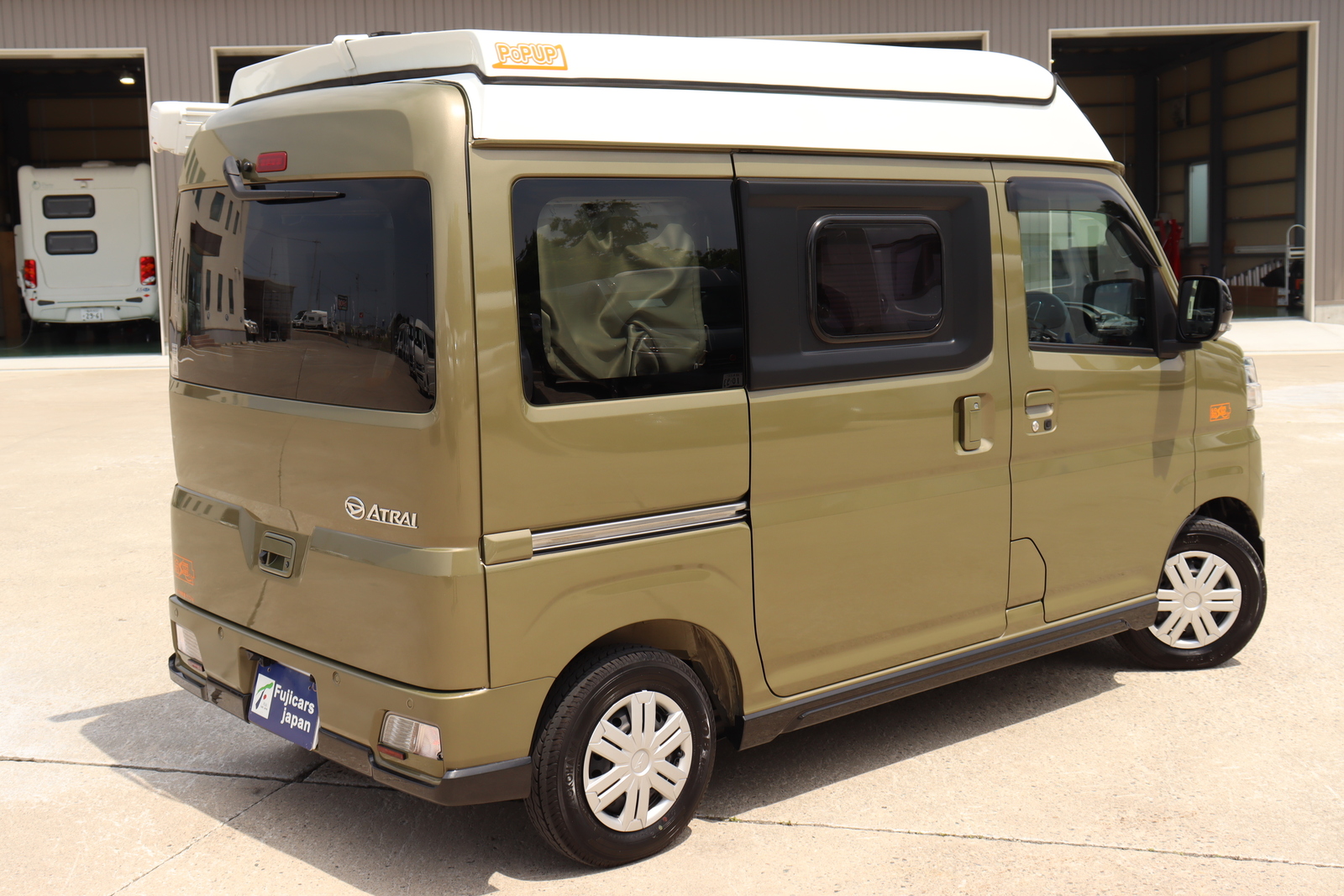 キャンピングカー軽キャンパー