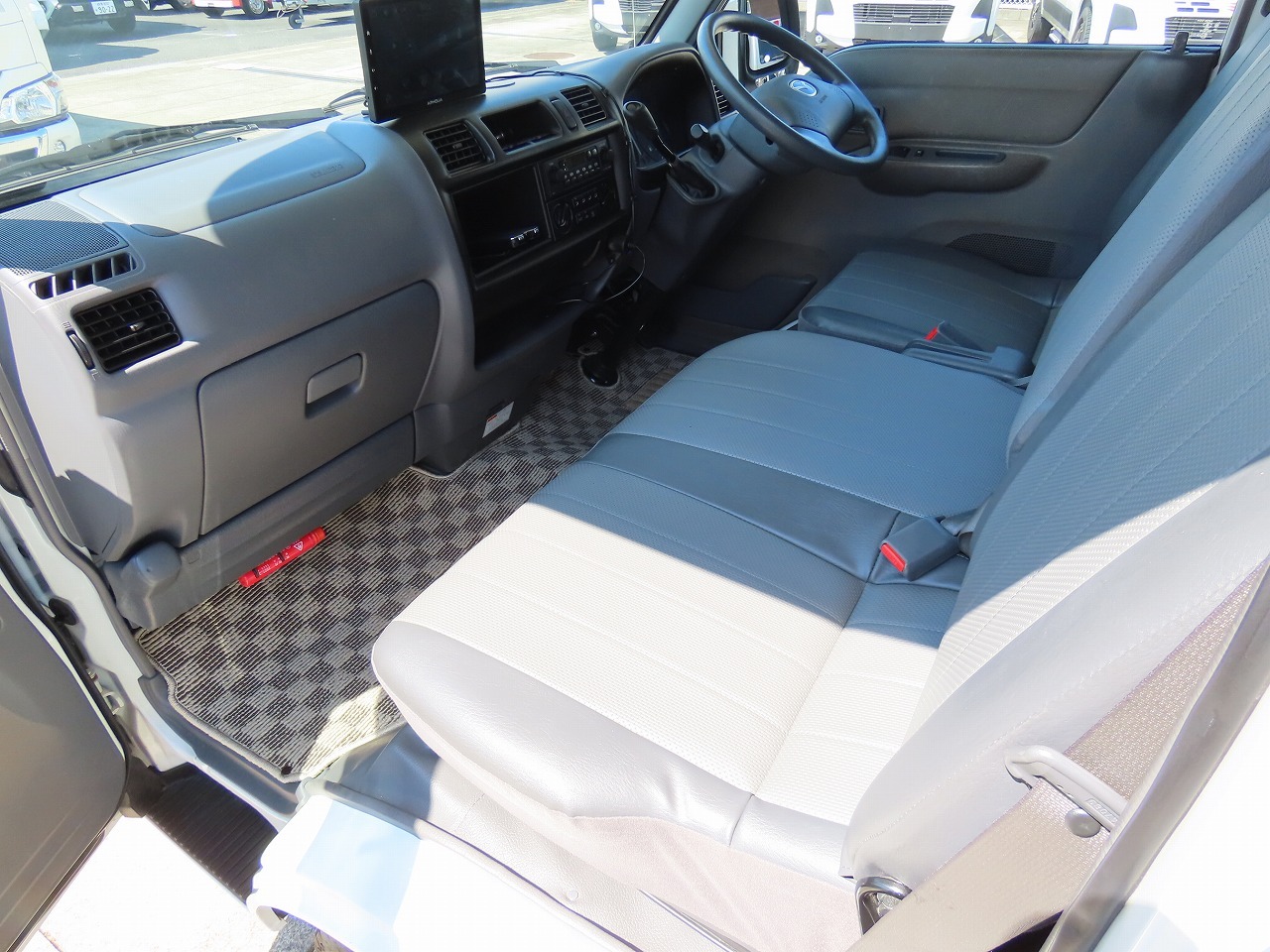 キャンピングカーキャブコン