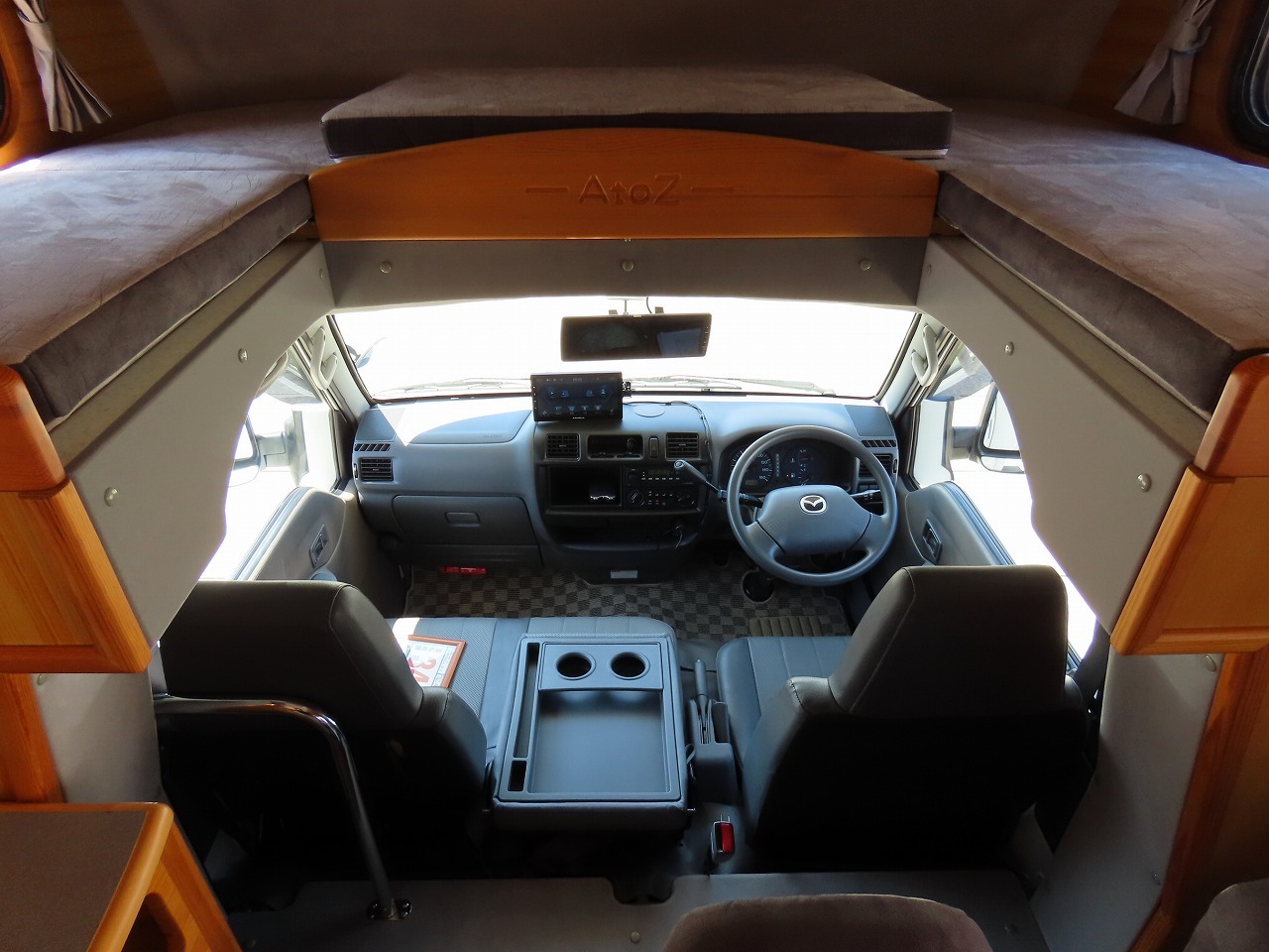 キャンピングカーキャブコン