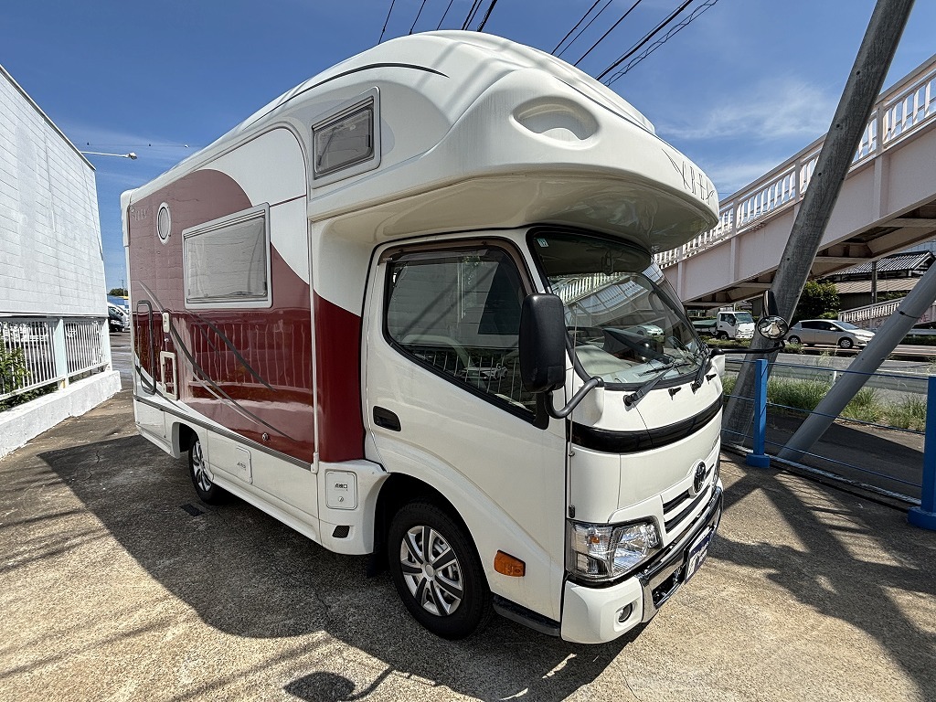 キャンピングカーキャブコン