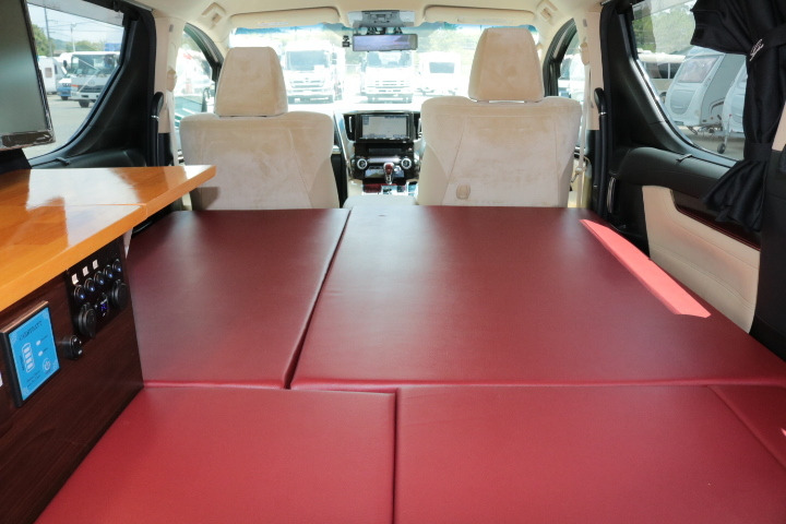 キャンピングカーバンコン