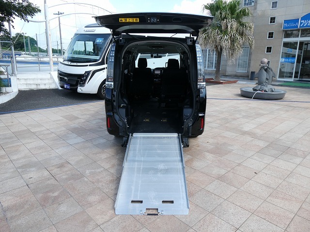 トヨタヴォクシー