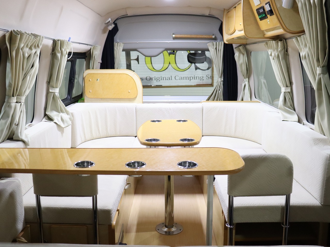 キャンピングカーバンコン