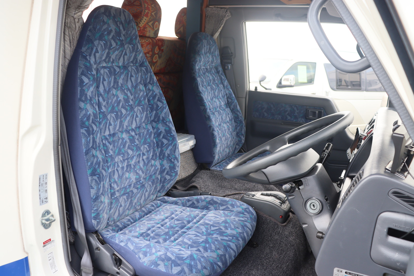 キャンピングカーキャブコン