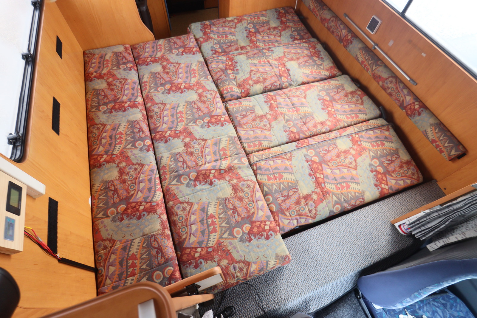 キャンピングカーキャブコン