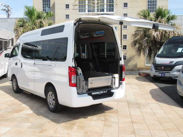 日産NV350キャラバン