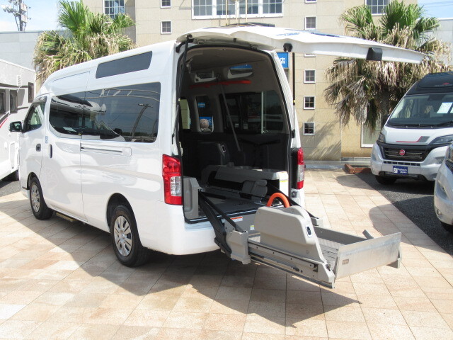 日産NV350キャラバン