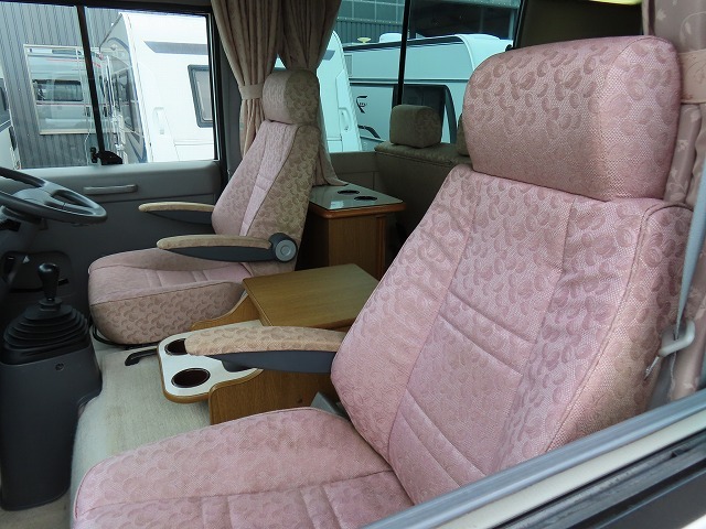 キャンピングカーバスコン