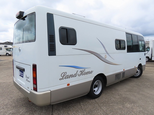 キャンピングカーバスコン