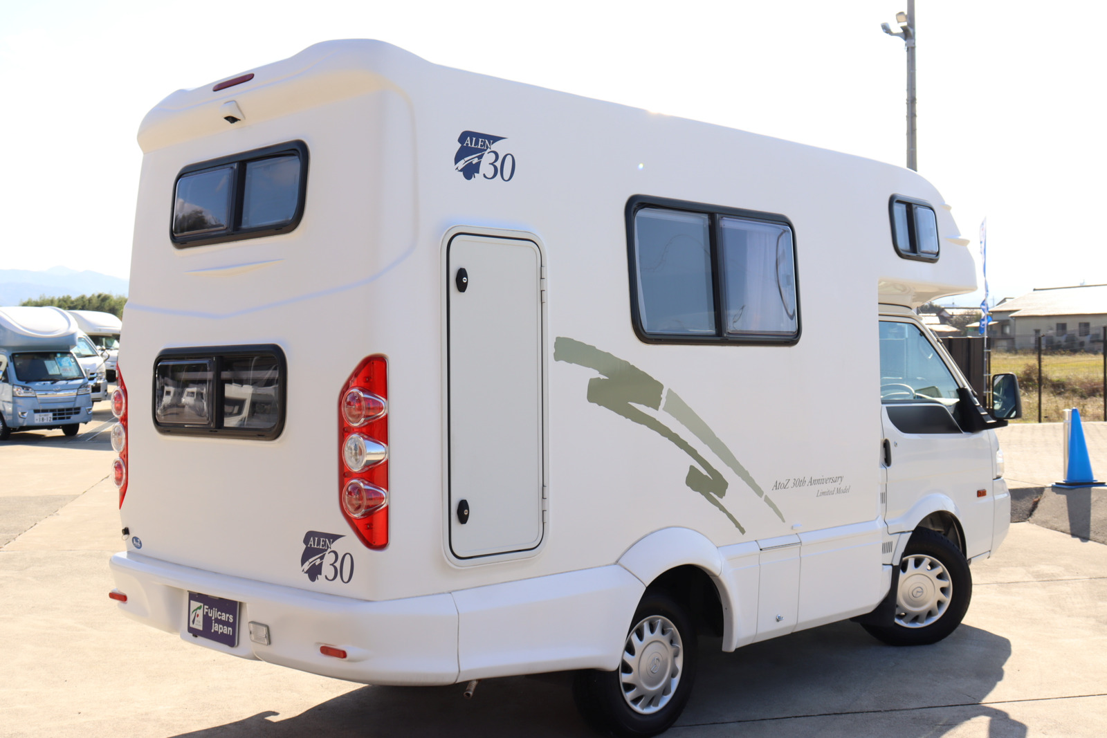 キャンピングカーキャブコン