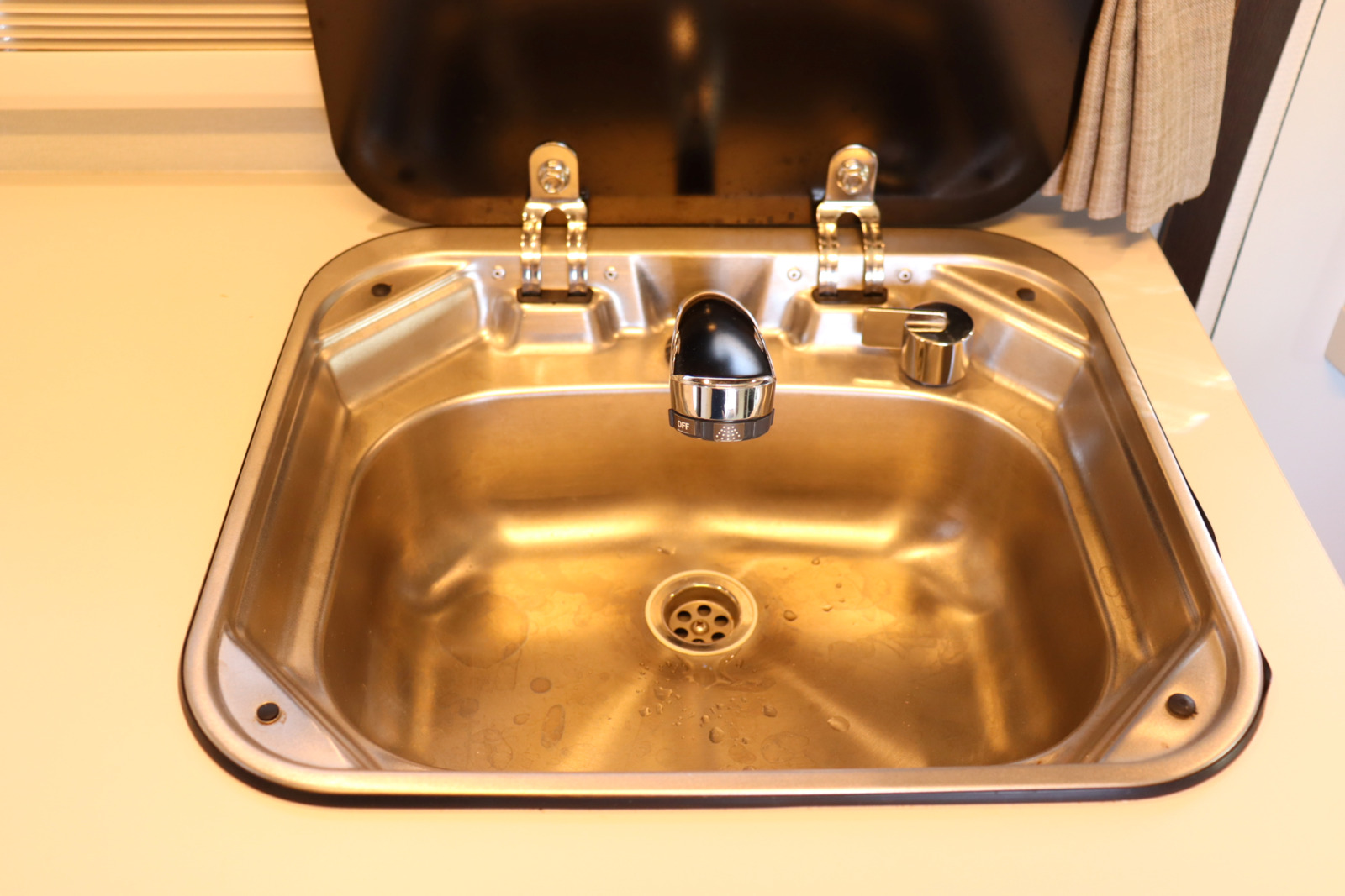 キャンピングカーキャブコン