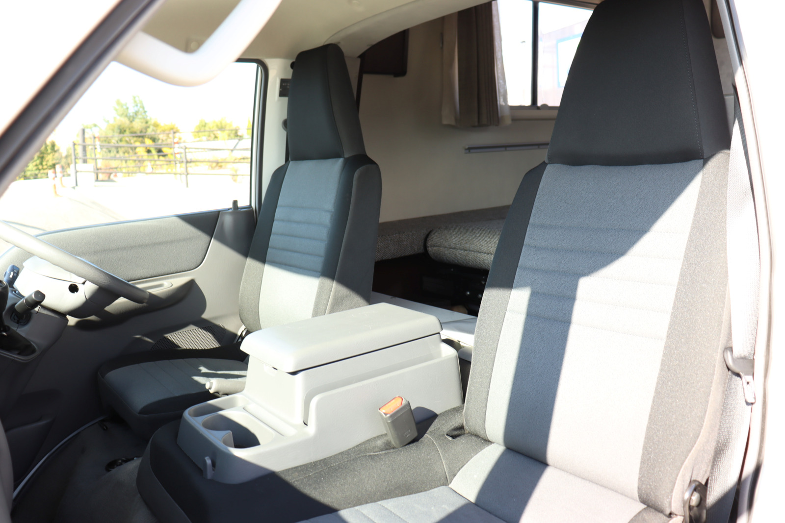 キャンピングカーキャブコン