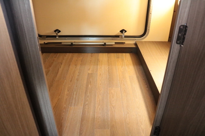 キャンピングカーキャブコン