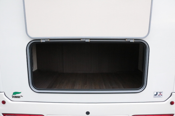 キャンピングカーキャブコン