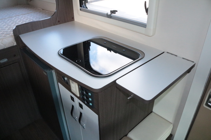 キャンピングカーキャブコン