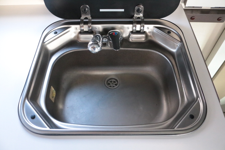 キャンピングカーキャブコン