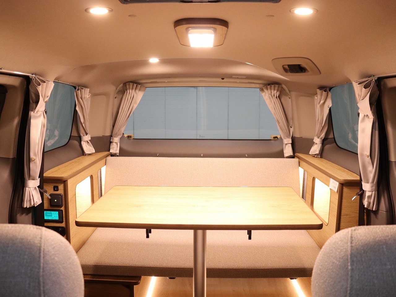 キャンピングカーバンコン