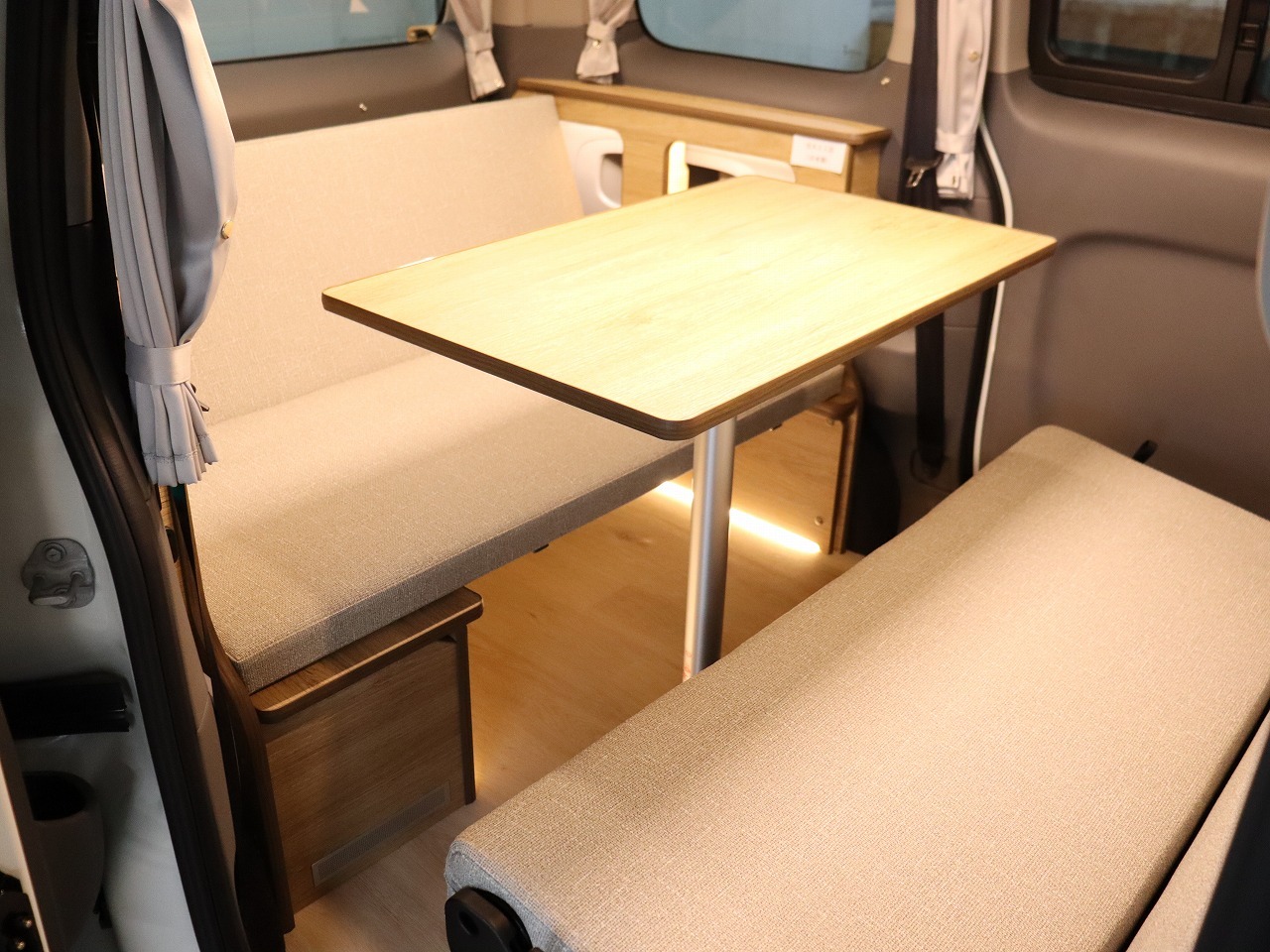 キャンピングカーバンコン