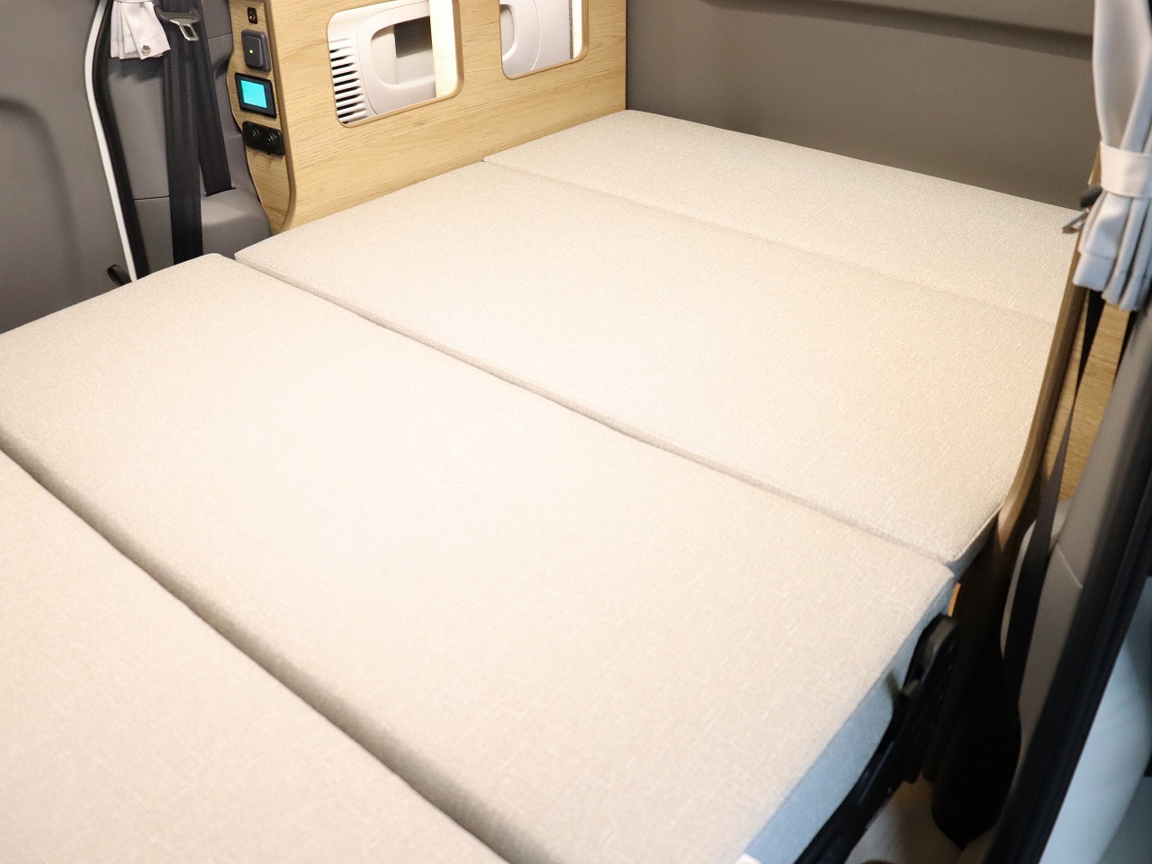 キャンピングカーバンコン