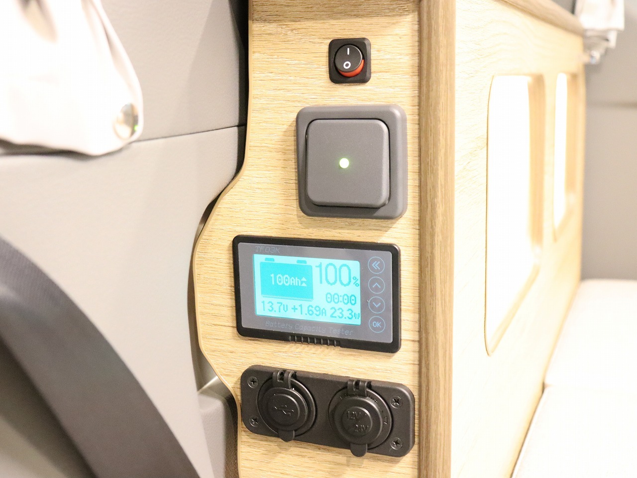 キャンピングカーバンコン