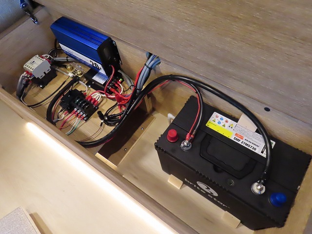 キャンピングカーバンコン