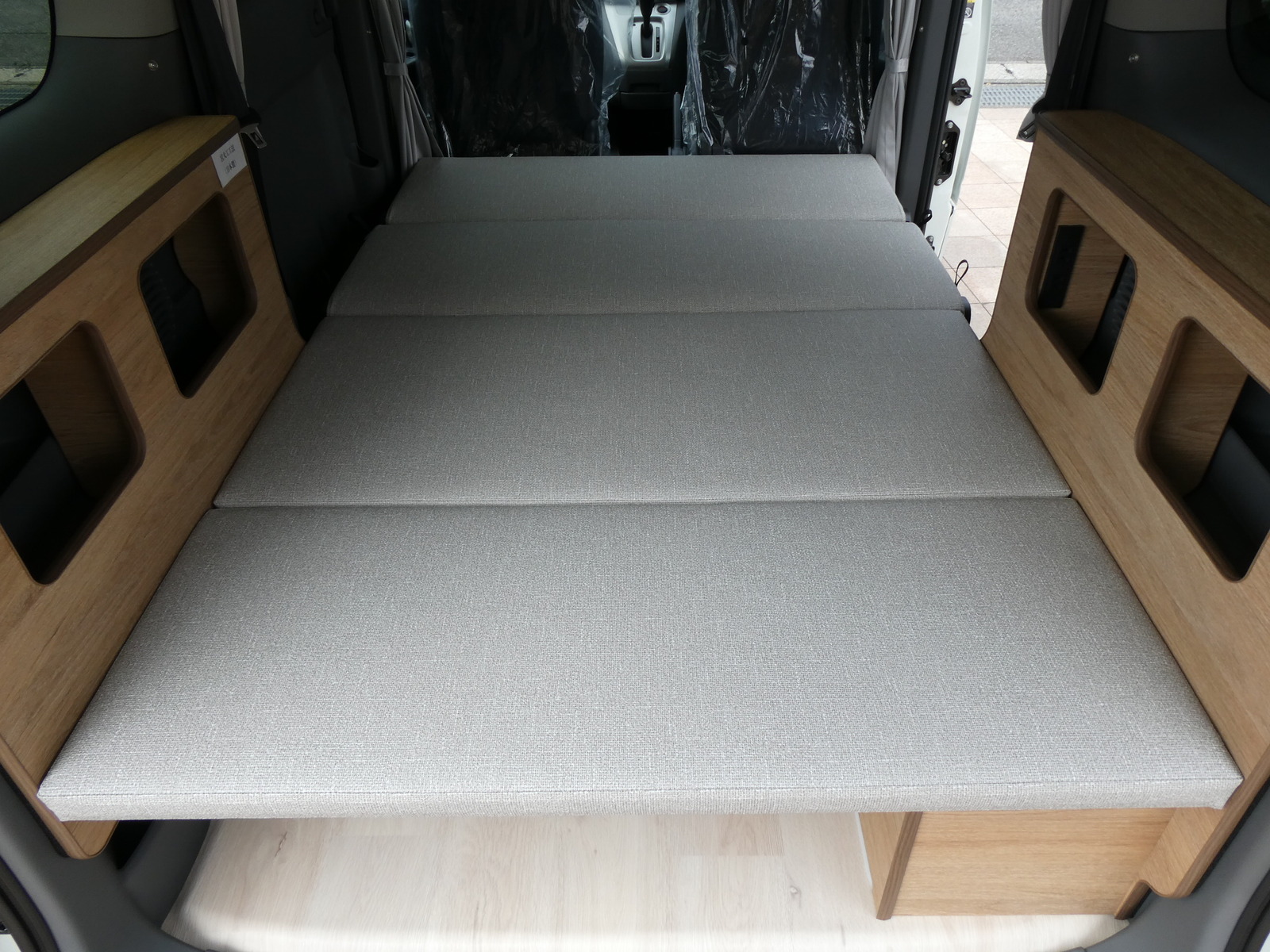 キャンピングカーバンコン