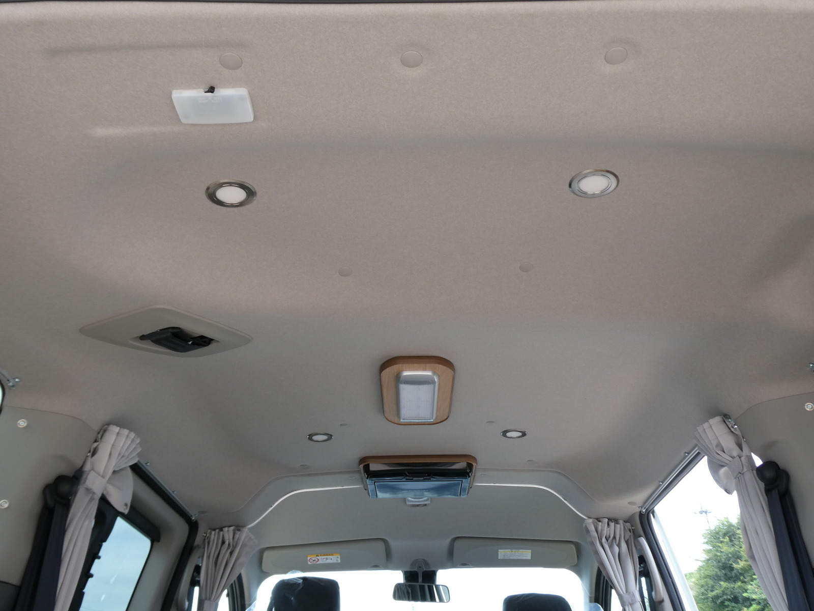 キャンピングカーバンコン