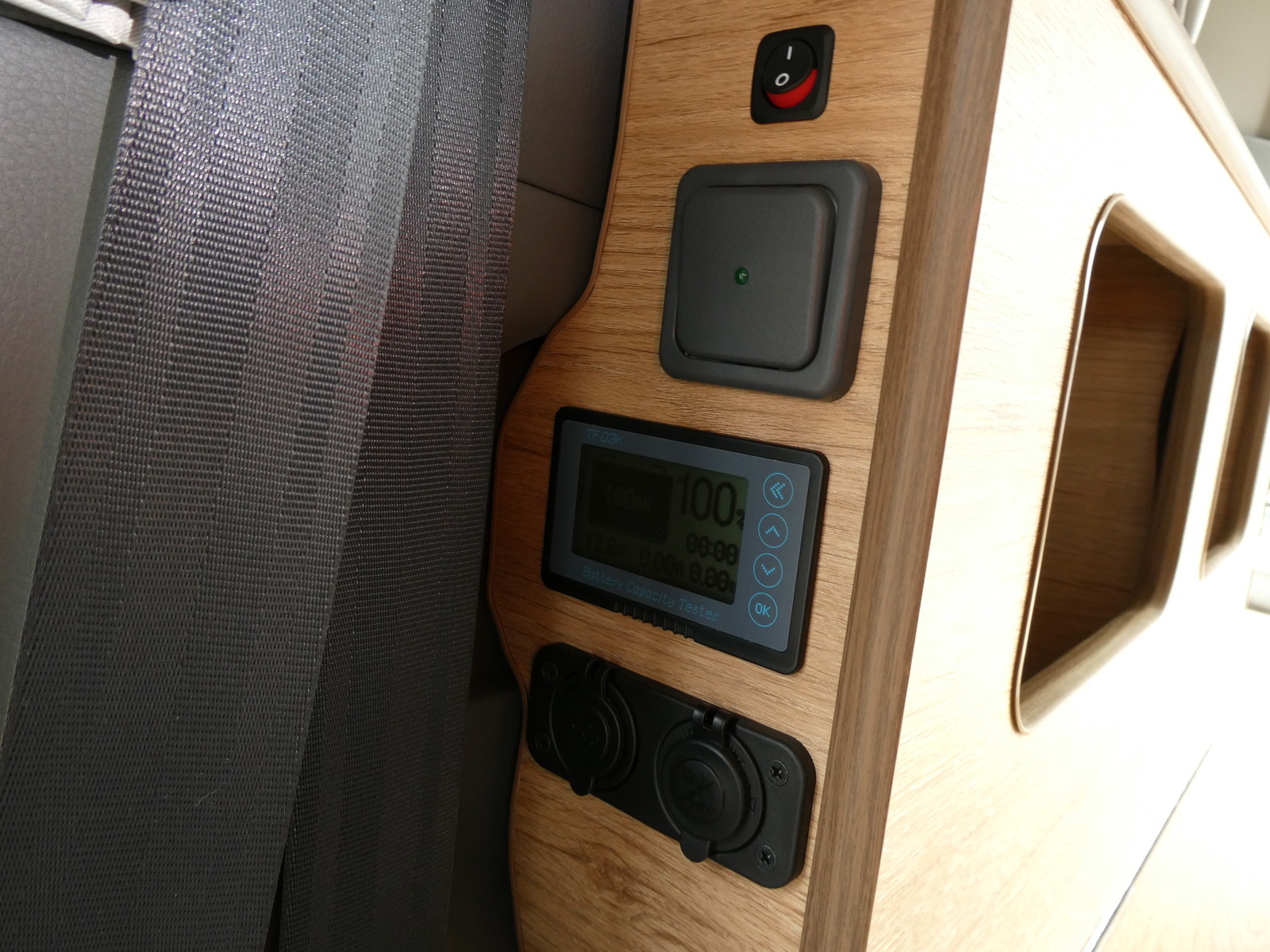 キャンピングカーバンコン