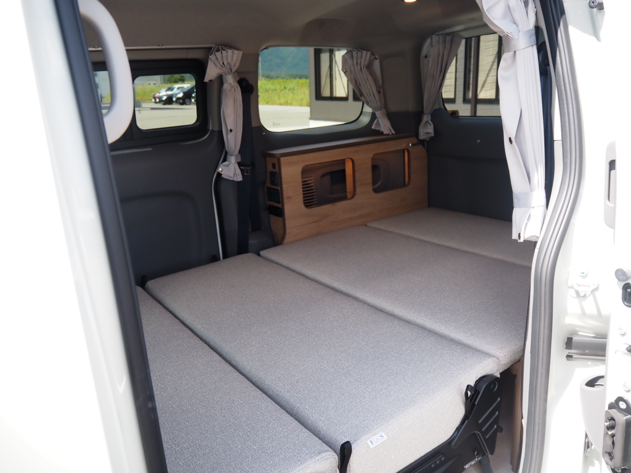 キャンピングカーバンコン