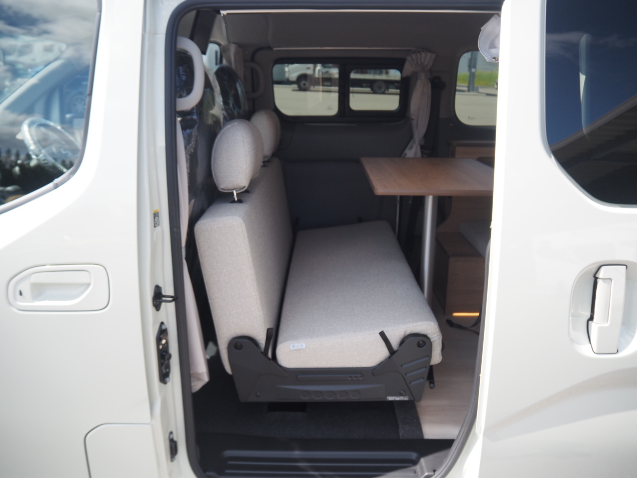 キャンピングカーバンコン