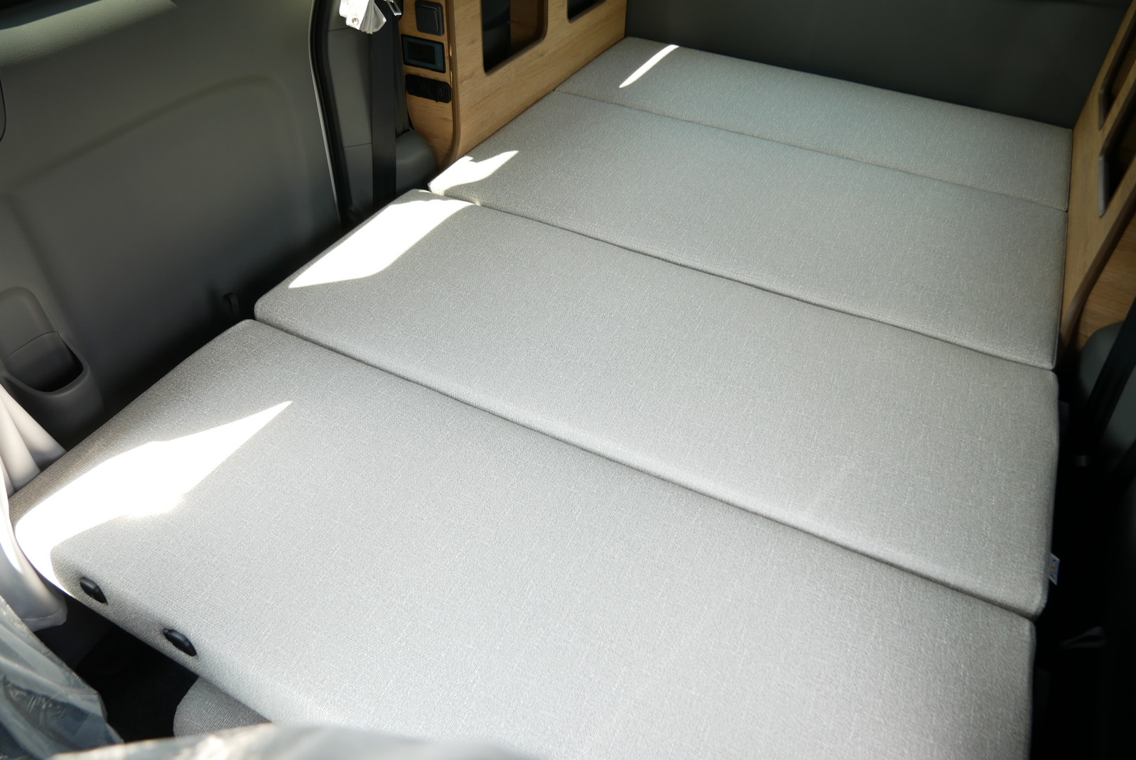 キャンピングカーバンコン