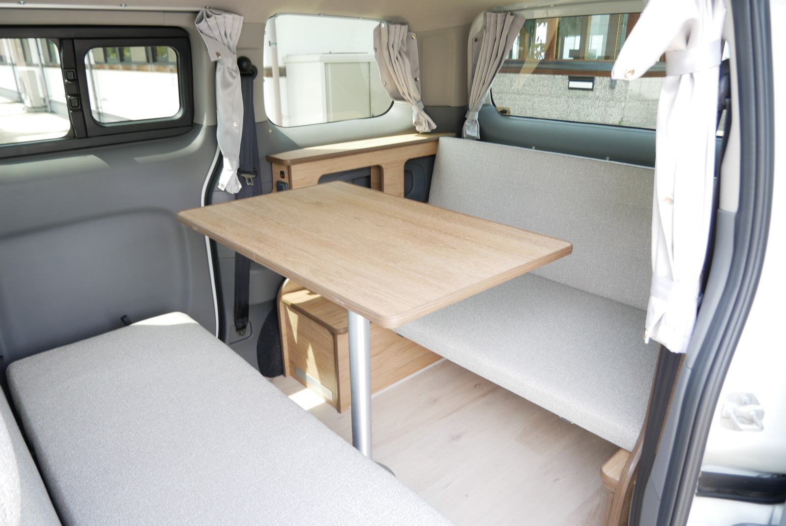 キャンピングカーバンコン