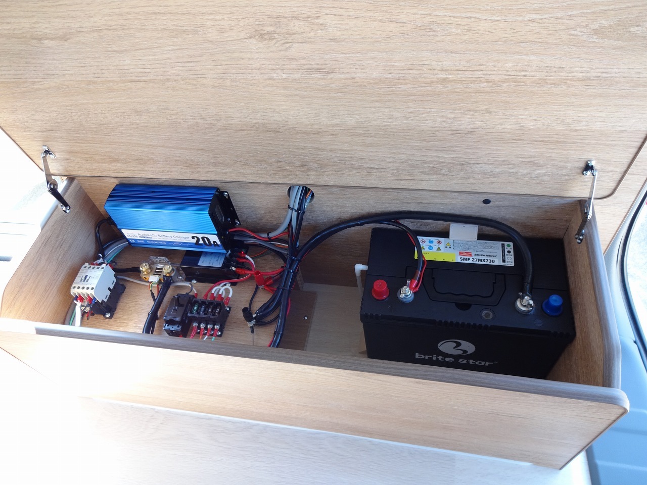 キャンピングカーバンコン