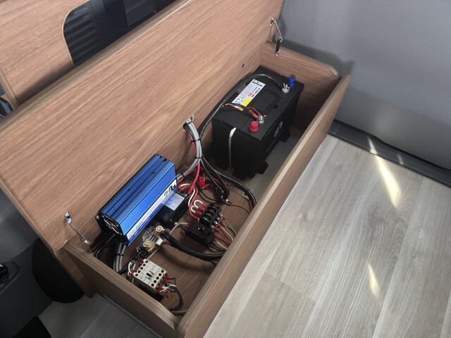 キャンピングカーバンコン