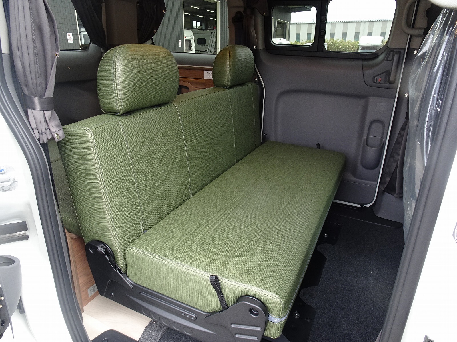 キャンピングカーバンコン