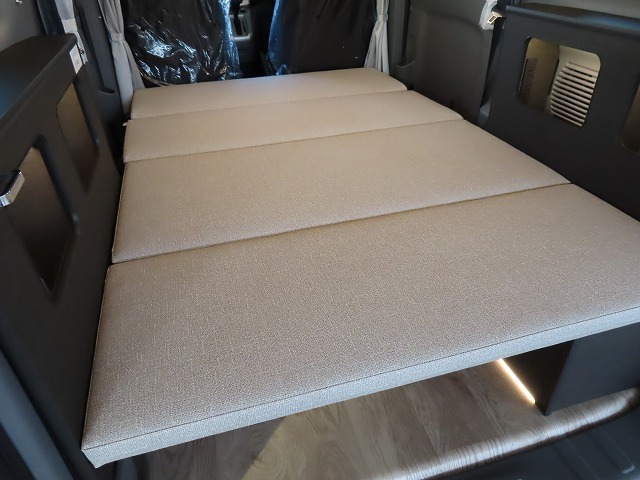 キャンピングカーバンコン