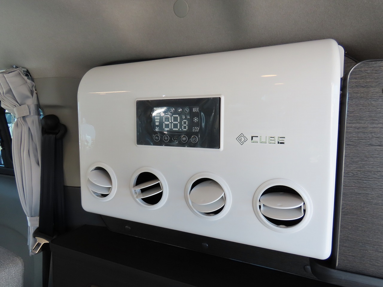 キャンピングカーバンコン