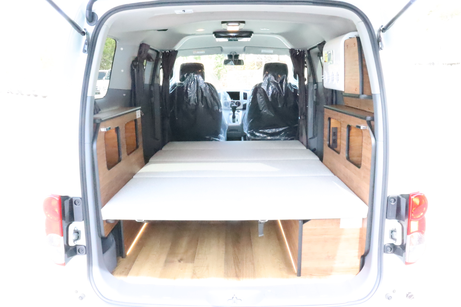 キャンピングカーバンコン