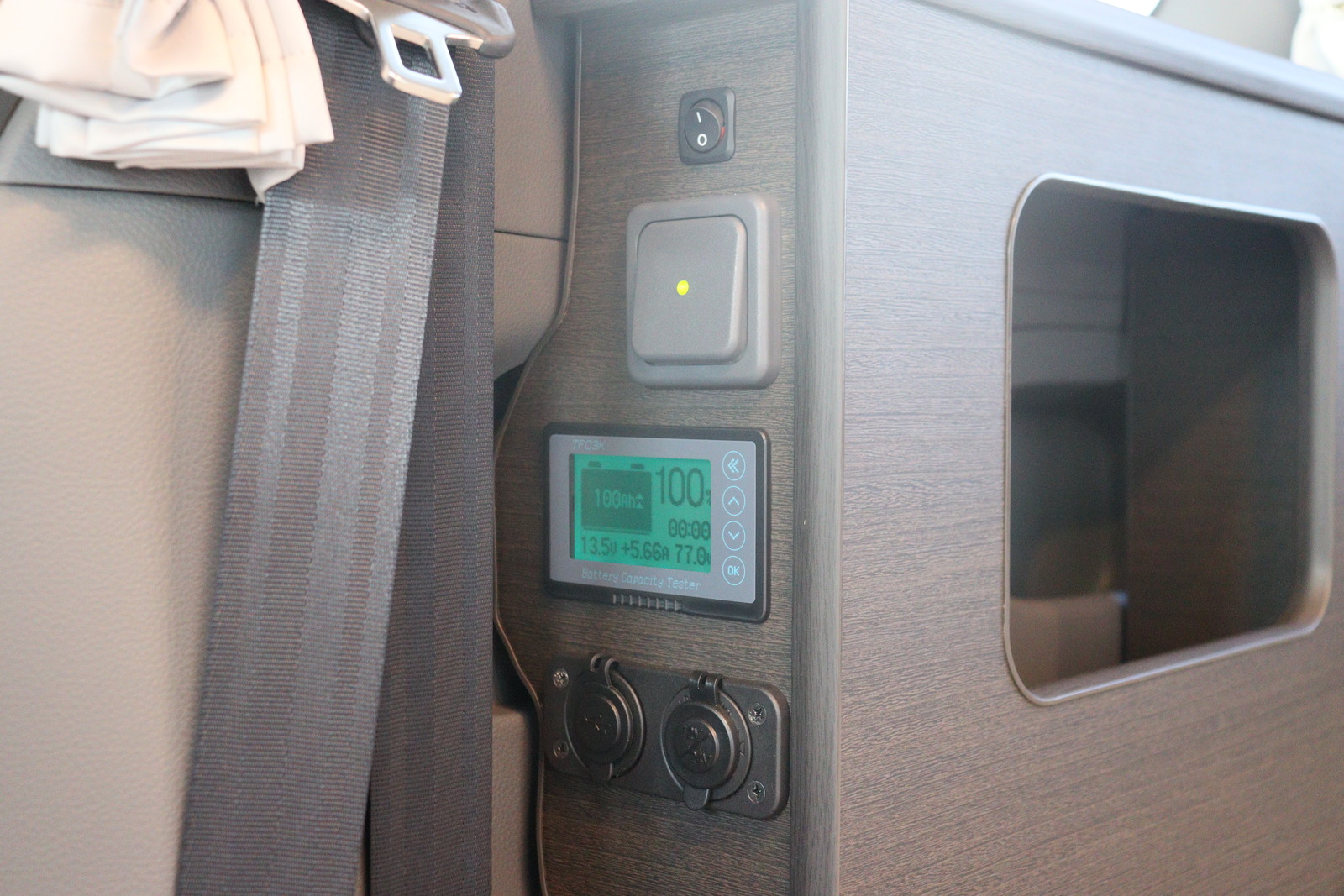 キャンピングカーバンコン