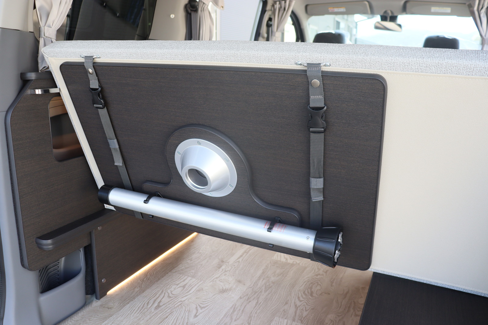 キャンピングカーバンコン