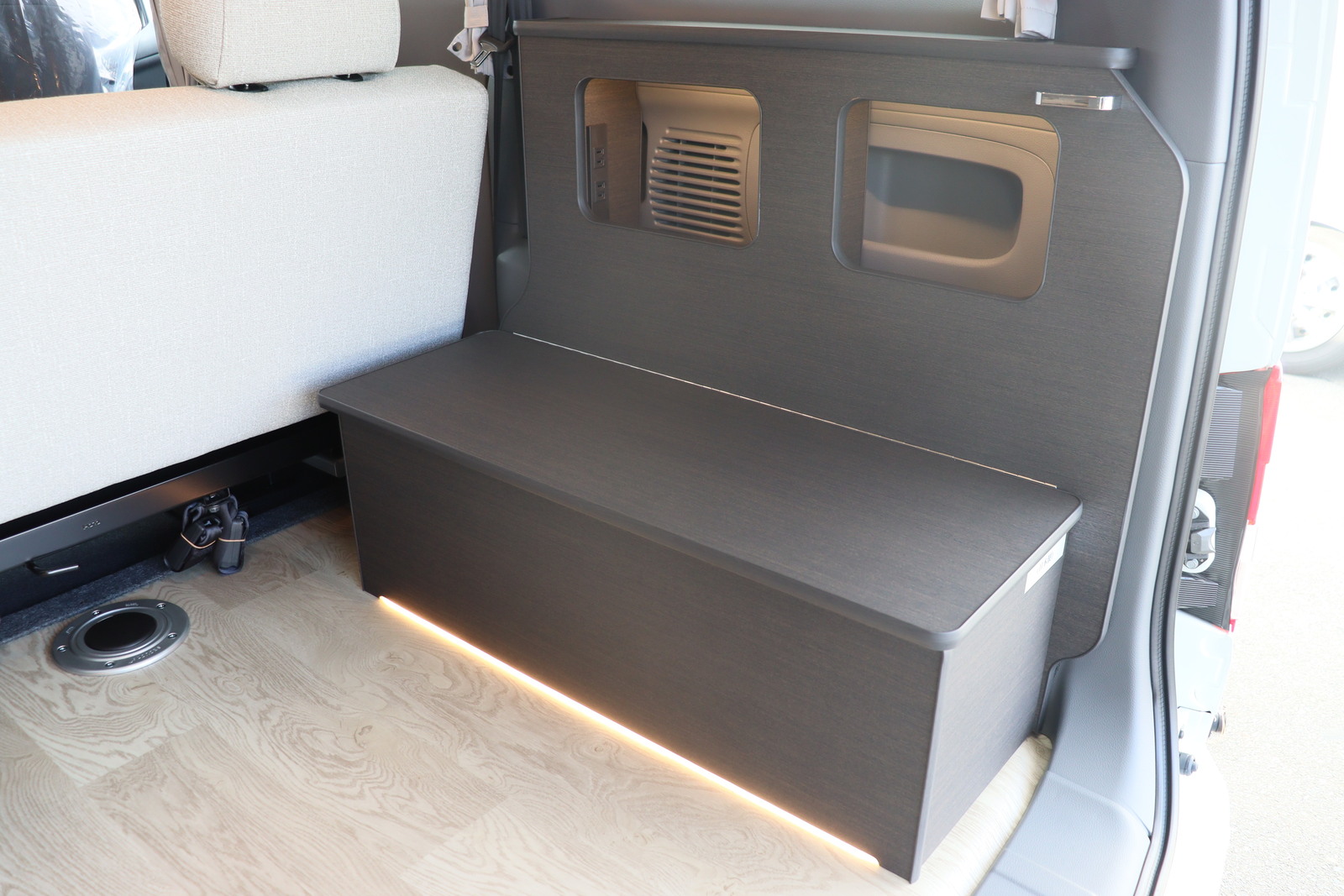 キャンピングカーバンコン