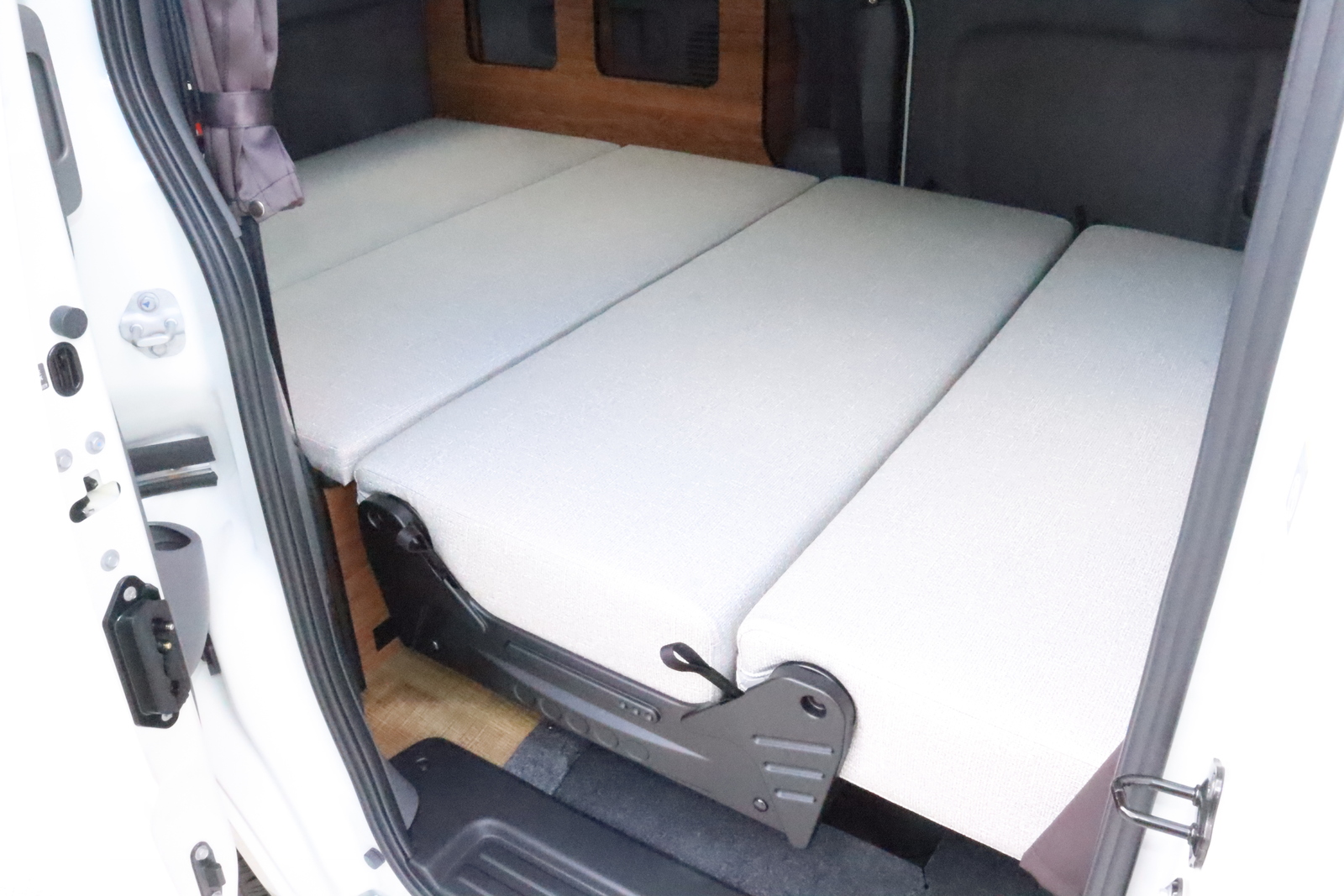 キャンピングカーバンコン