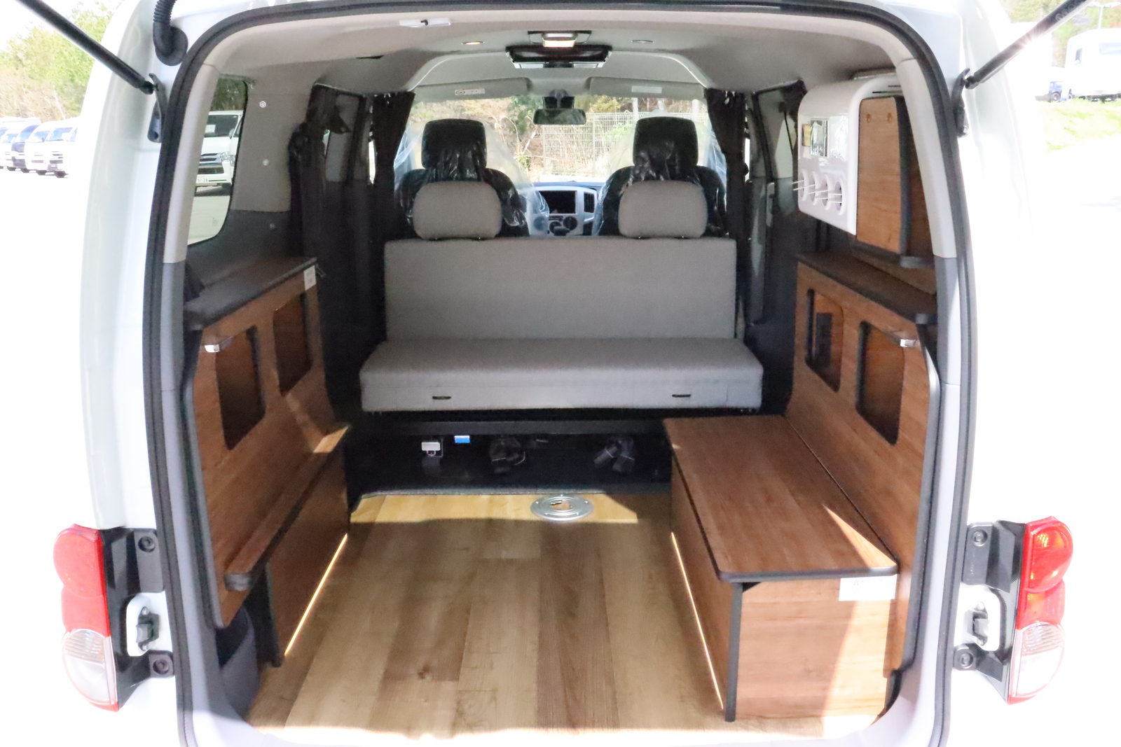 キャンピングカーバンコン