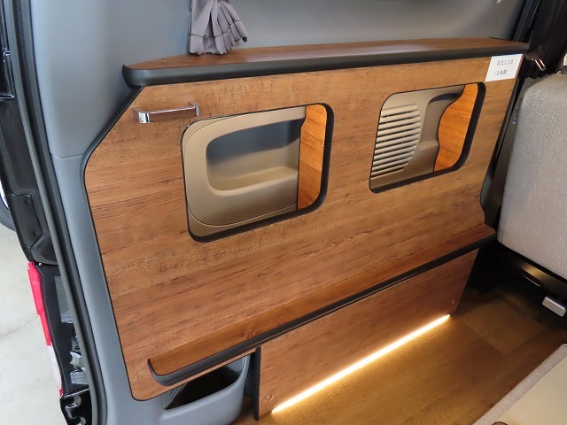 キャンピングカーバンコン